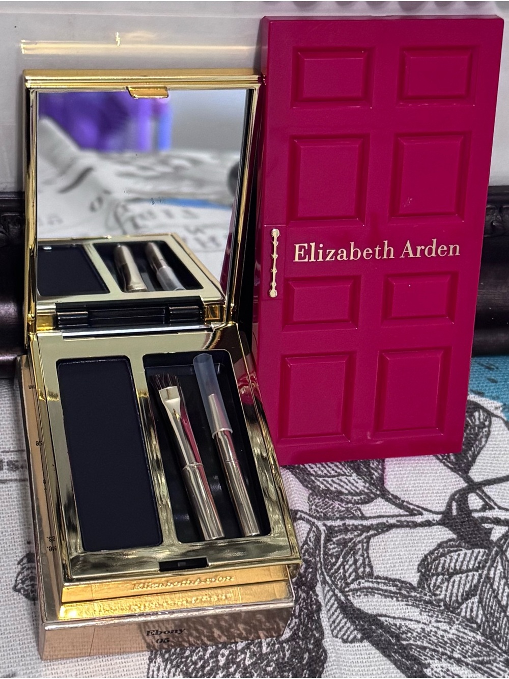 4) Elizabeth Arden Bundle - Picture 4 of 8